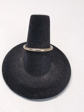 14k Gold Band 1.9mm size 7.5